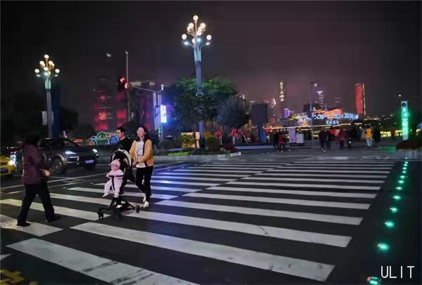 20211201智能斑馬線(xiàn)02.png